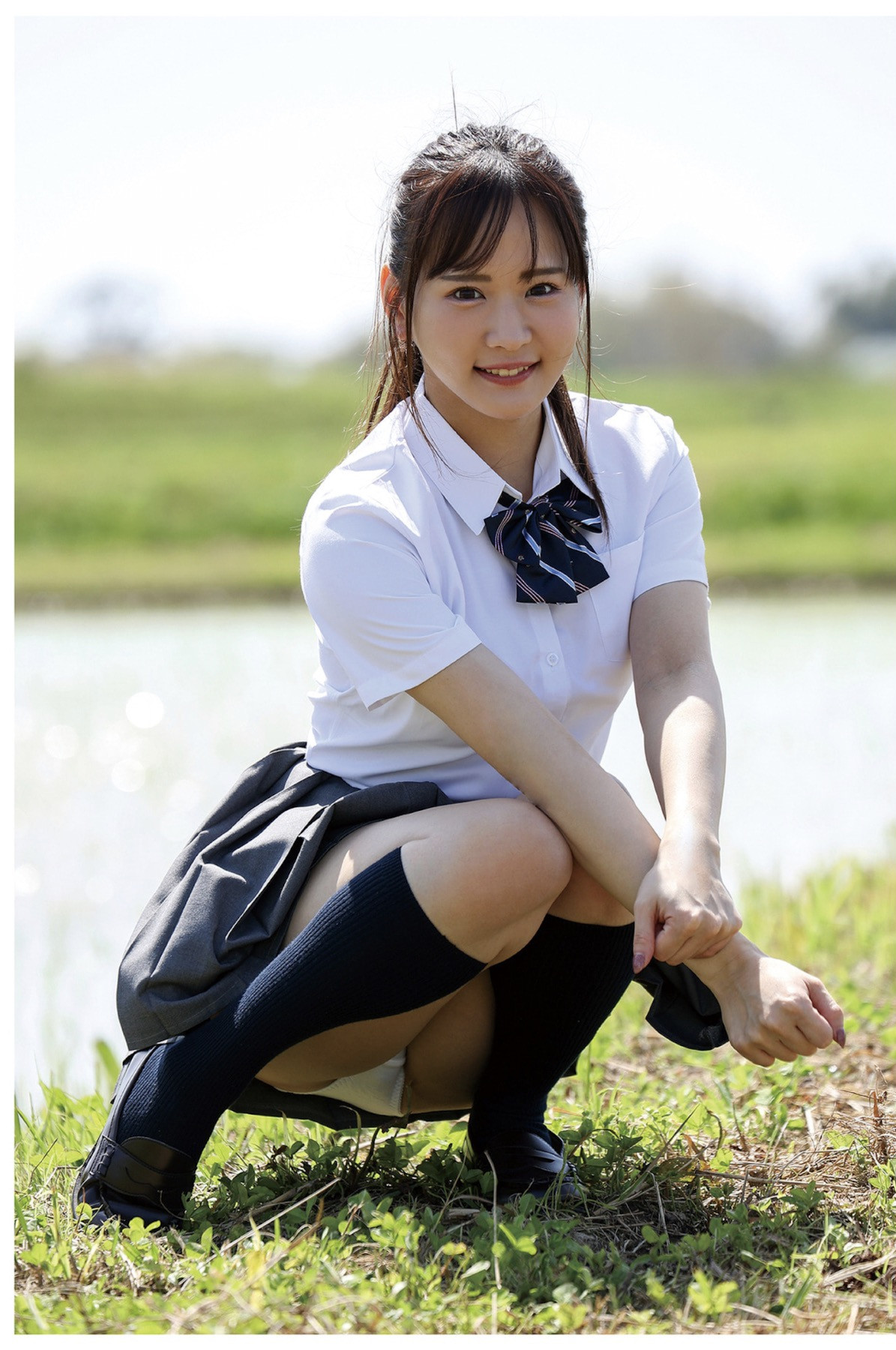 Narumi Hirose 広瀬なるみ, ヌード写真集 『風に包まれて』 Set.06