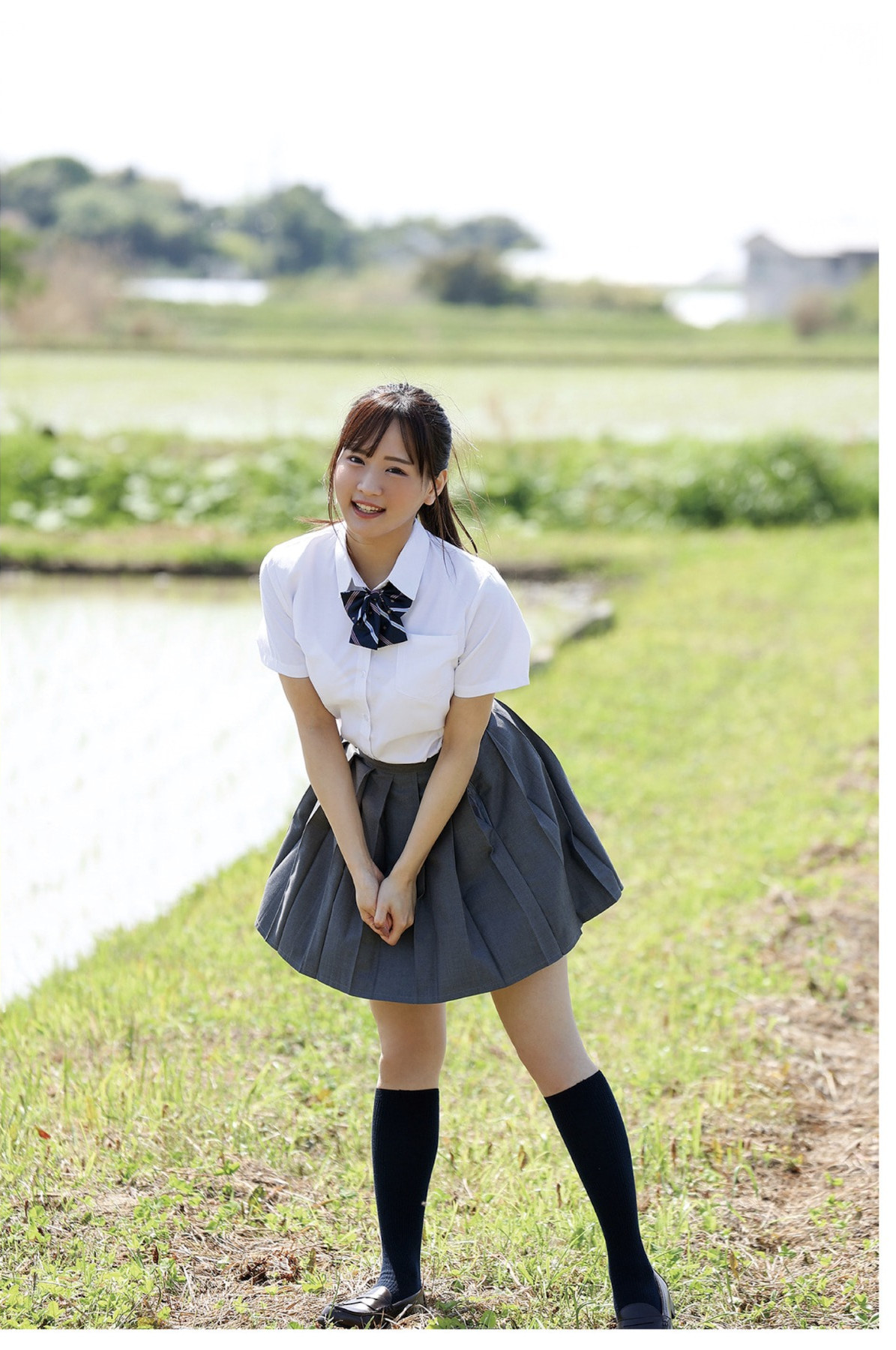 Narumi Hirose 広瀬なるみ, ヌード写真集 『風に包まれて』 Set.06
