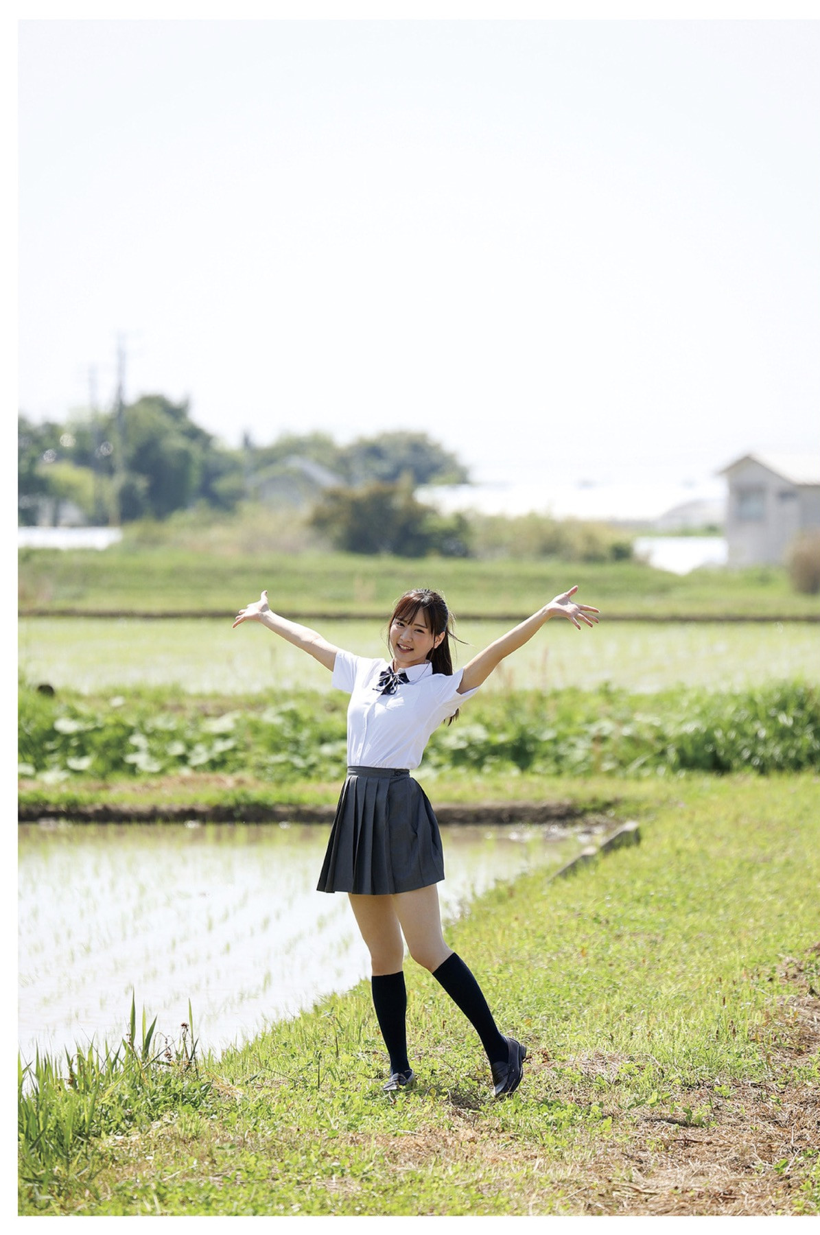 Narumi Hirose 広瀬なるみ, ヌード写真集 『風に包まれて』 Set.06