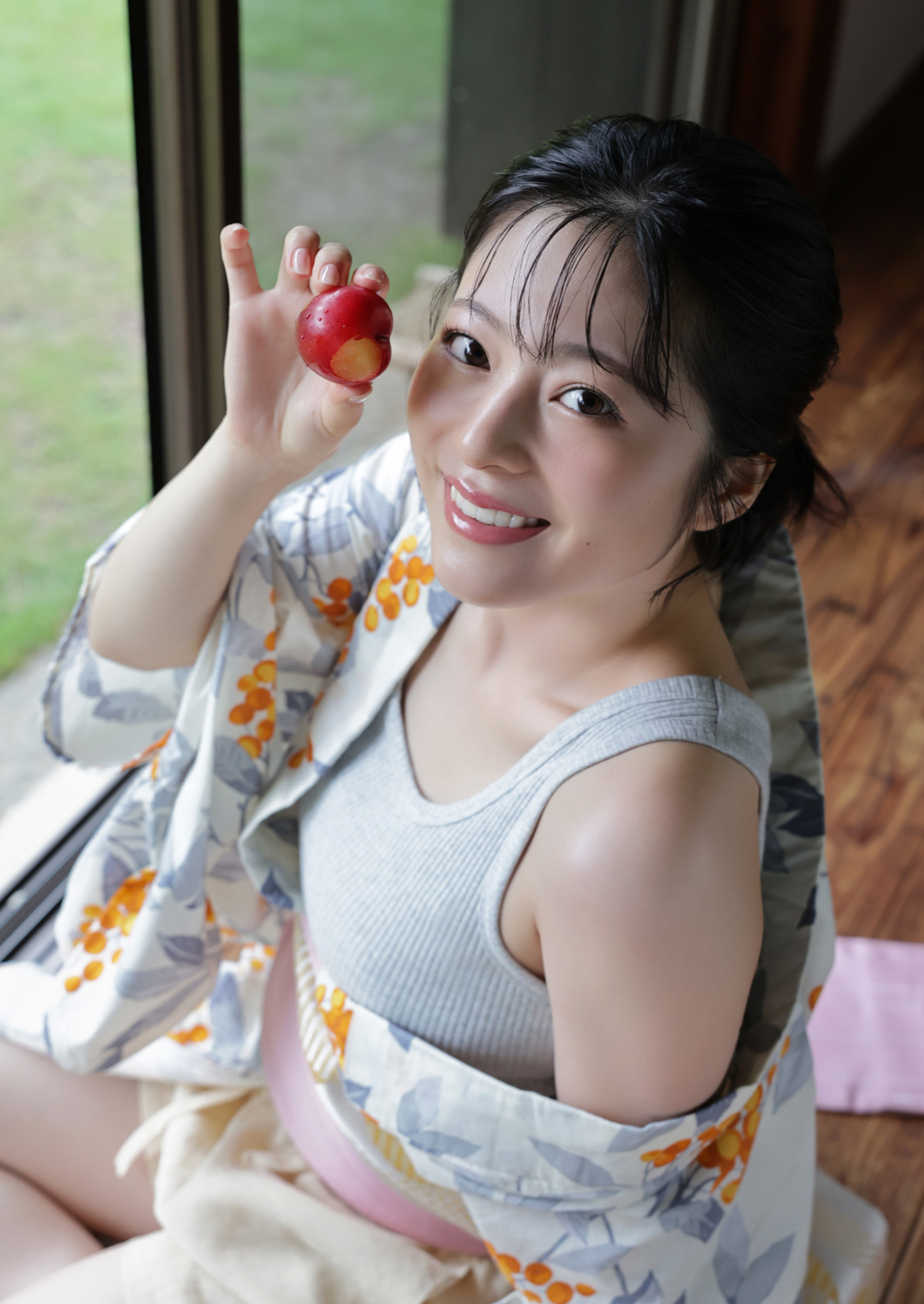 Yume Takeuchi 竹内夢, Young Jump 2025 No.38 (ヤングジャンプ 2025年38号) 5 Yume Takeuchi 竹内夢, Young Jump 2025 No.38 (ヤングジャンプ 2025年38号)