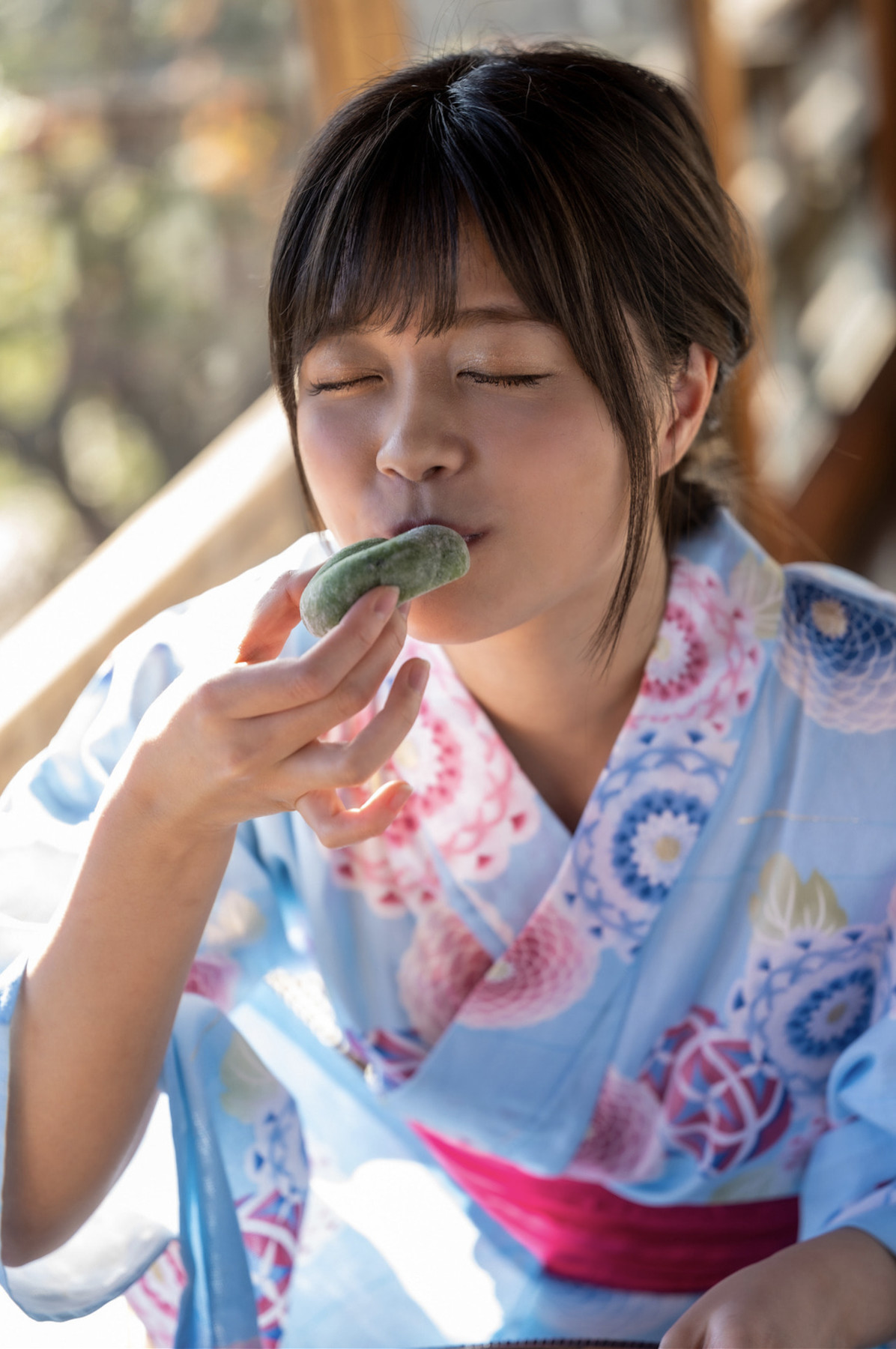 Kanon Kanade 奏音かのん, ヌード写真集 「初めは少しだけ優しく」 Set.01