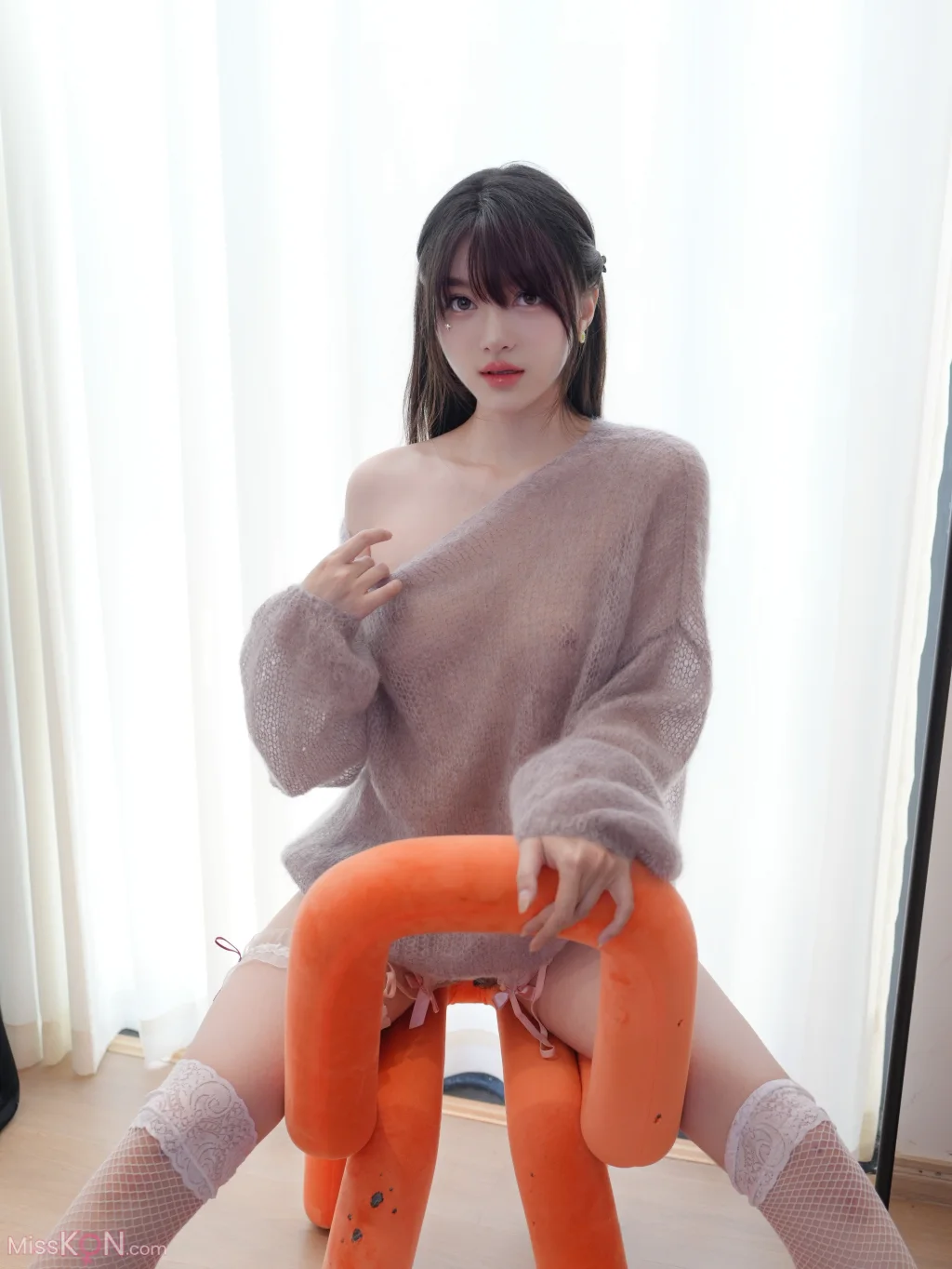 [XR Uncensored] 白露lulu_ R18 秀人网模特 灰色毛衣