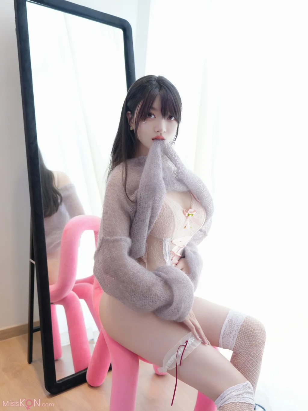 [XR Uncensored] 白露lulu_ R18 秀人网模特 灰色毛衣