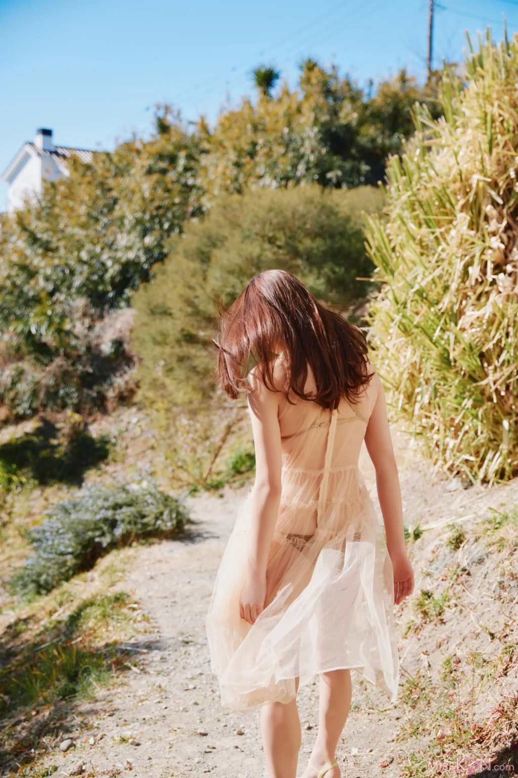 Natsuki Satonaka (里仲菜月)_ FRIDAYデジタル写真集 おとなっちゃん！ｖｏｌ．１