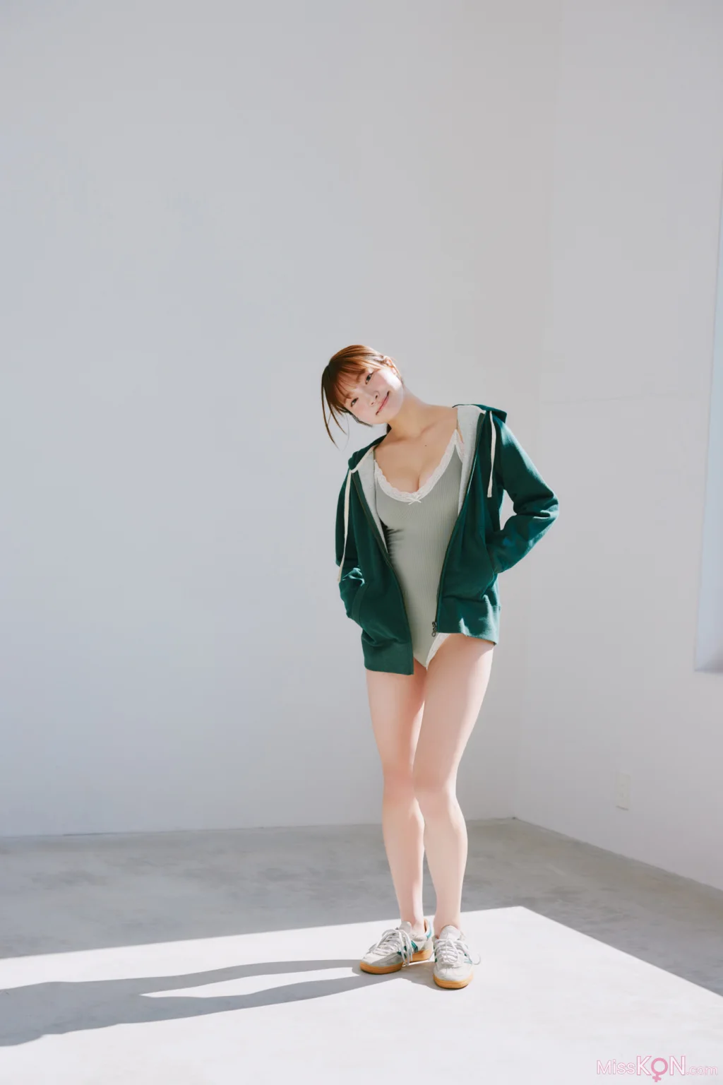 Natsuki Satonaka (里仲菜月)_ FRIDAYデジタル写真集 おとなっちゃん！ｖｏｌ．１