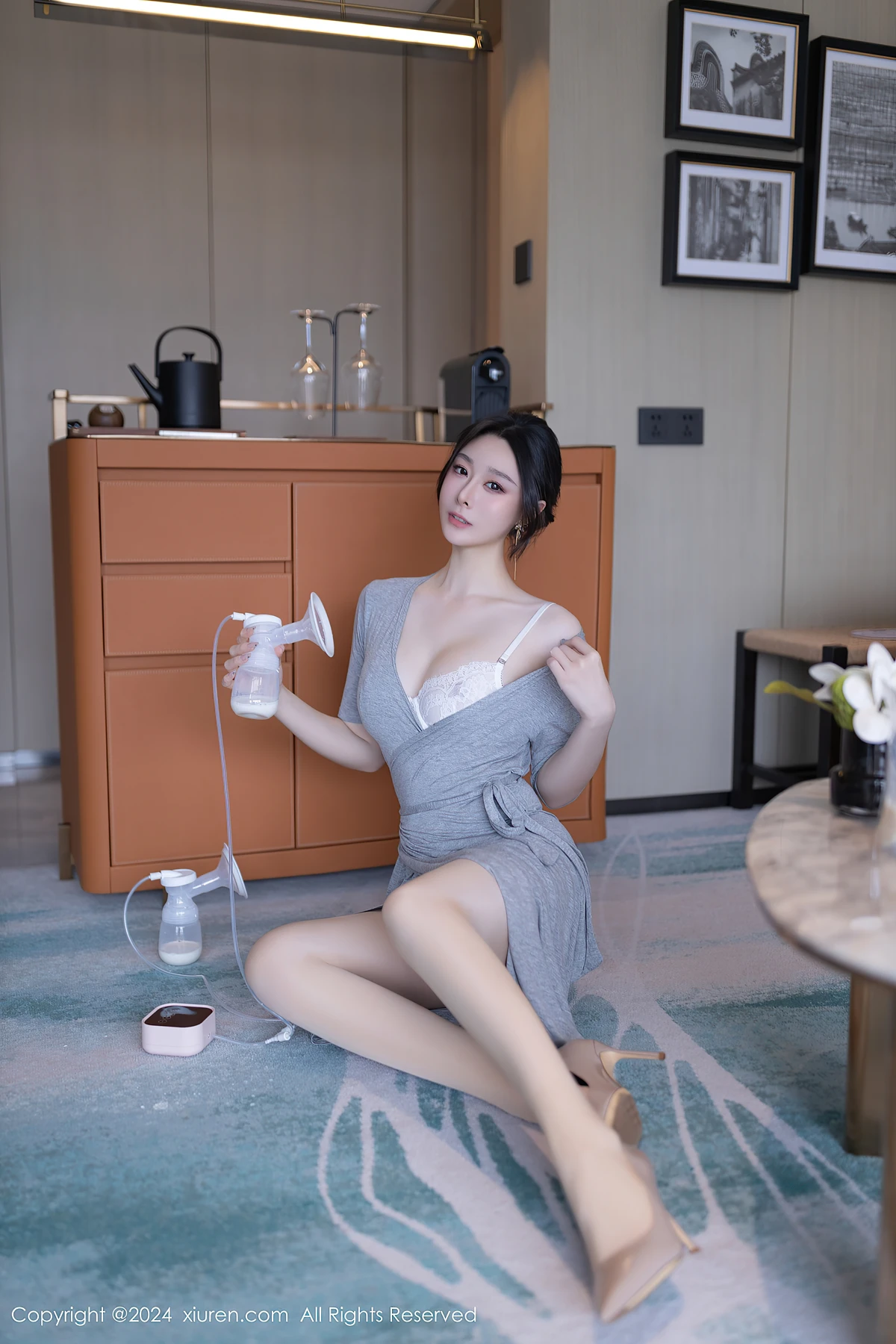 XiuRen秀人网 No.8699 小逗逗XiaoDouDou