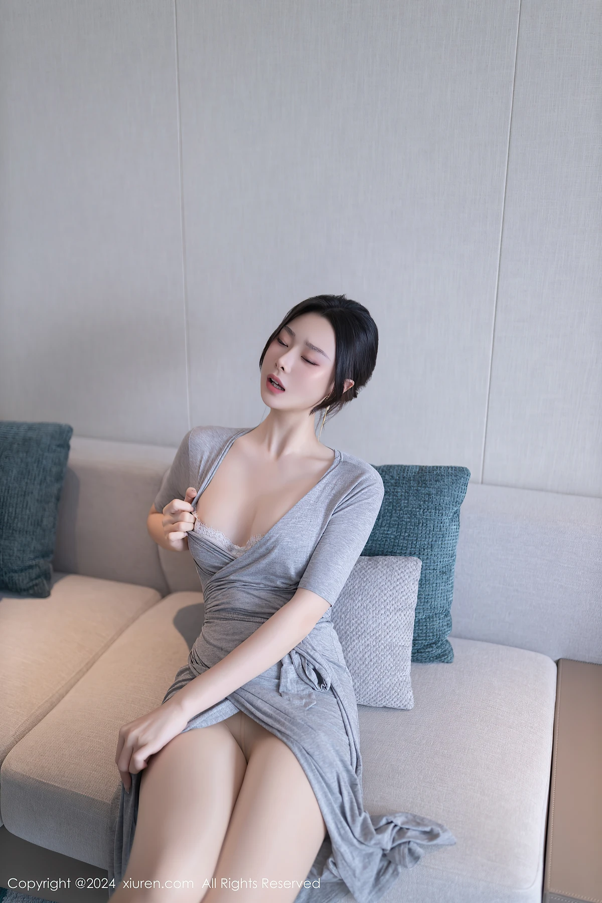 XiuRen秀人网 No.8699 小逗逗XiaoDouDou