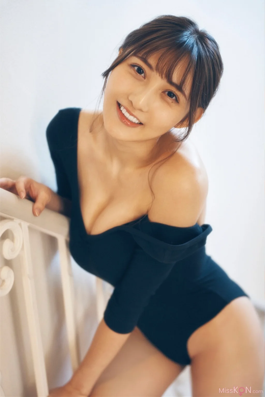 Tsuji Ririsa (辻りりさ)_ FLASHデジタル写真集 She is Perfect 前編+後編