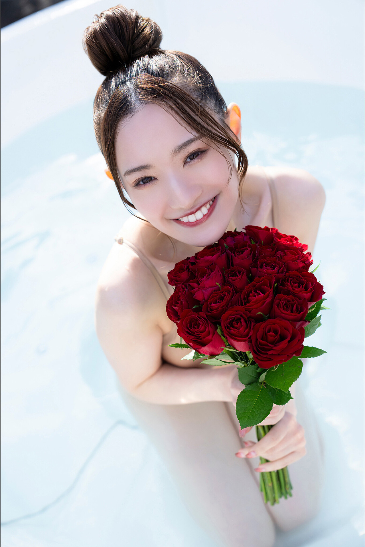 Kana Nakada 中田花奈, ヤンマガデジタル写真集 「もっとずっと、かなりん」 Set.02