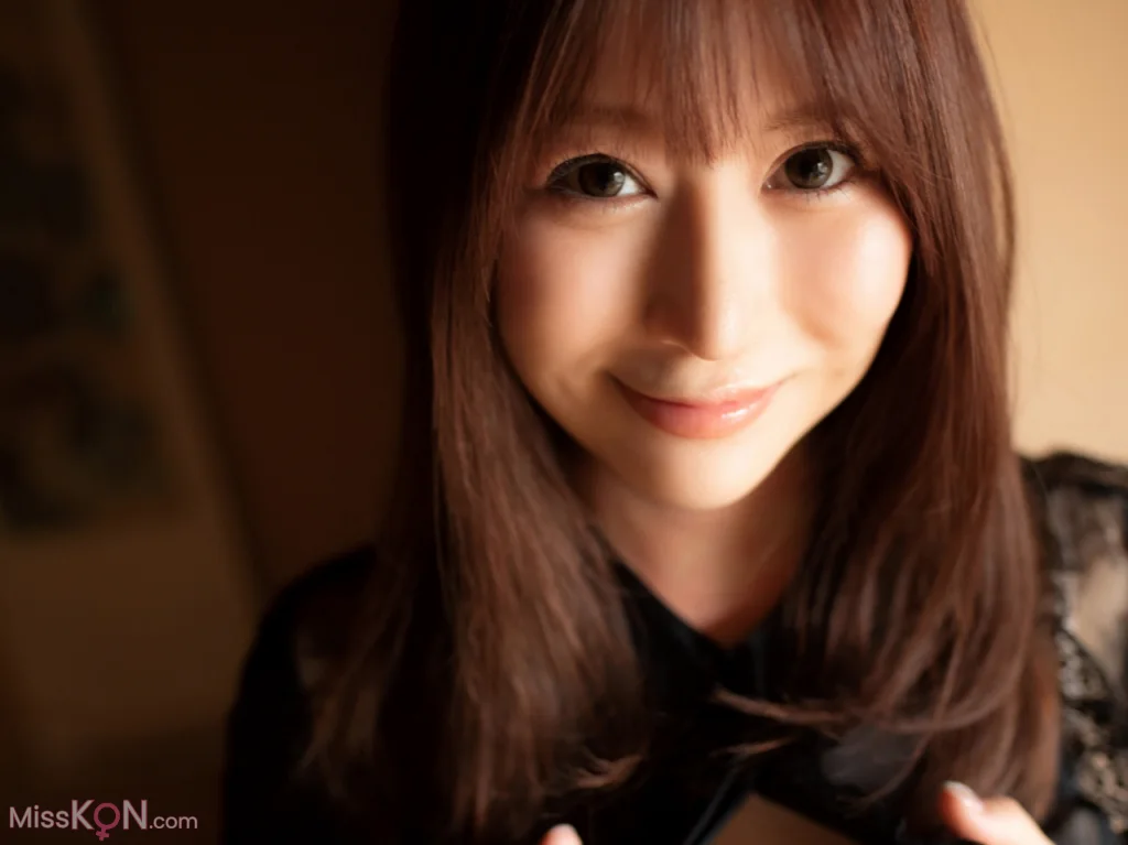 Kurumi Momose (桃瀬くるみ)_ 写真集 魅惑の果実 [PRE]