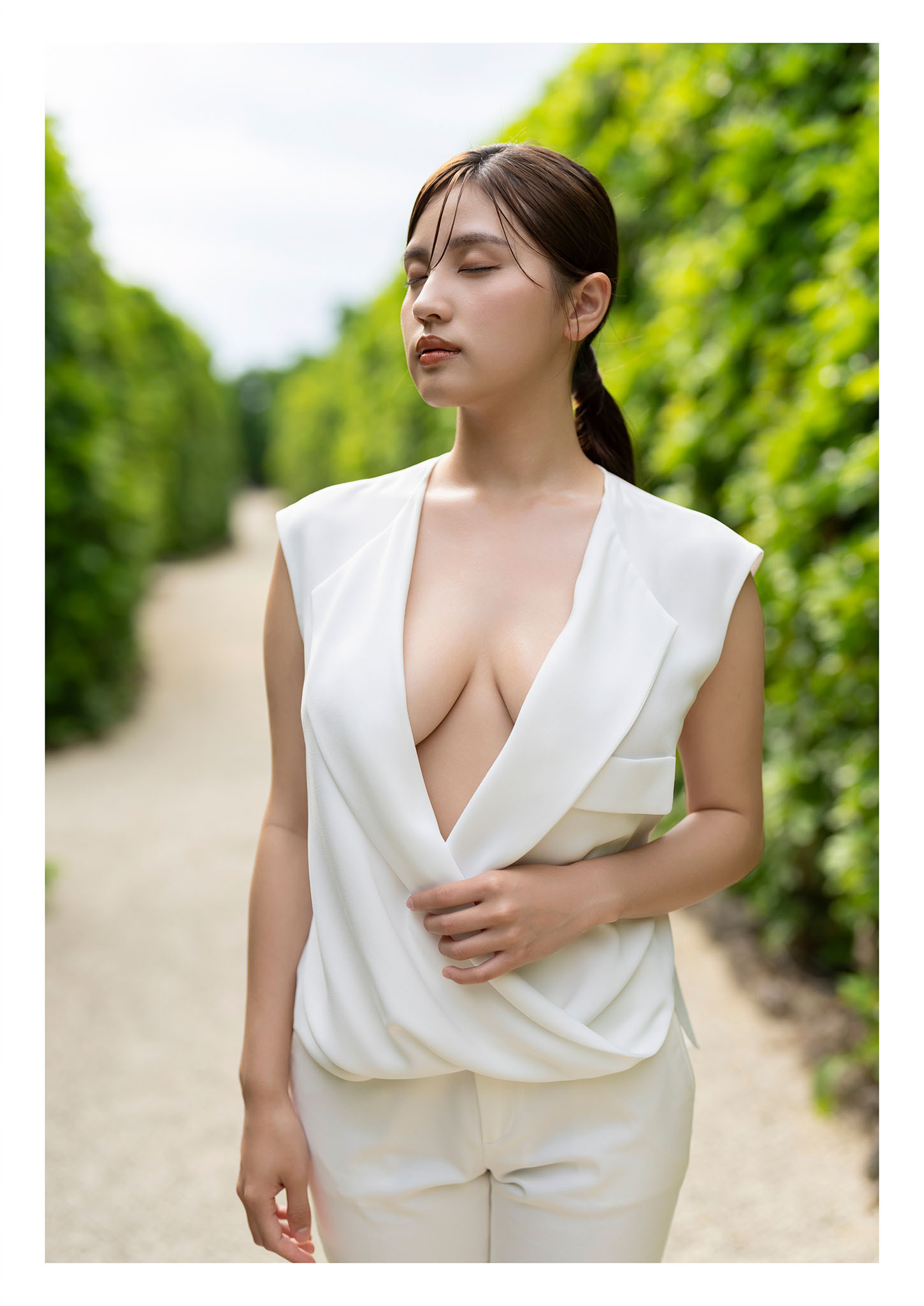Fuka Hanasaki 花咲楓香, 写真集 『Rookie ～ ANOTHER EDITION ～』 Set.03