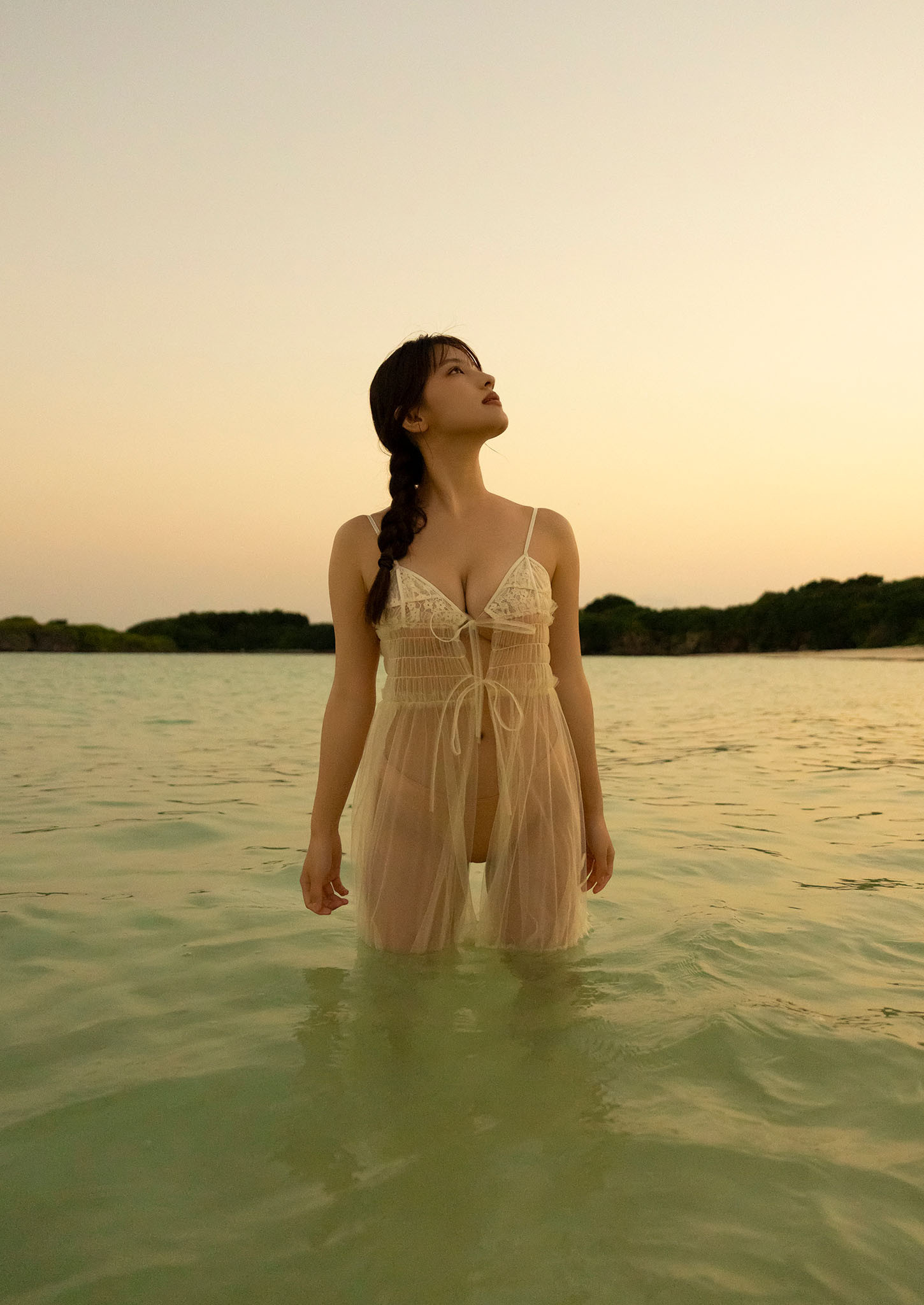 Fuka Hanasaki 花咲楓香, 写真集 『Rookie ～ ANOTHER EDITION ～』 Set.04