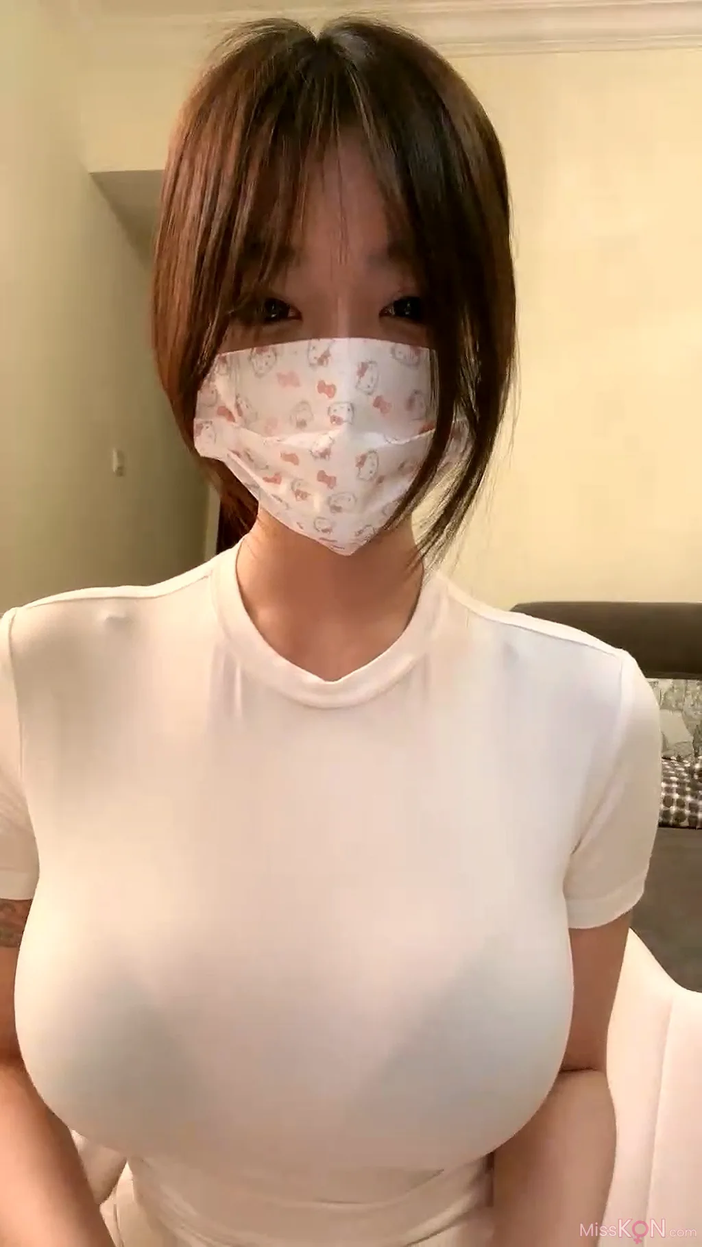 何时困_ 七彩主播 抖音24w粉丝颜值博主