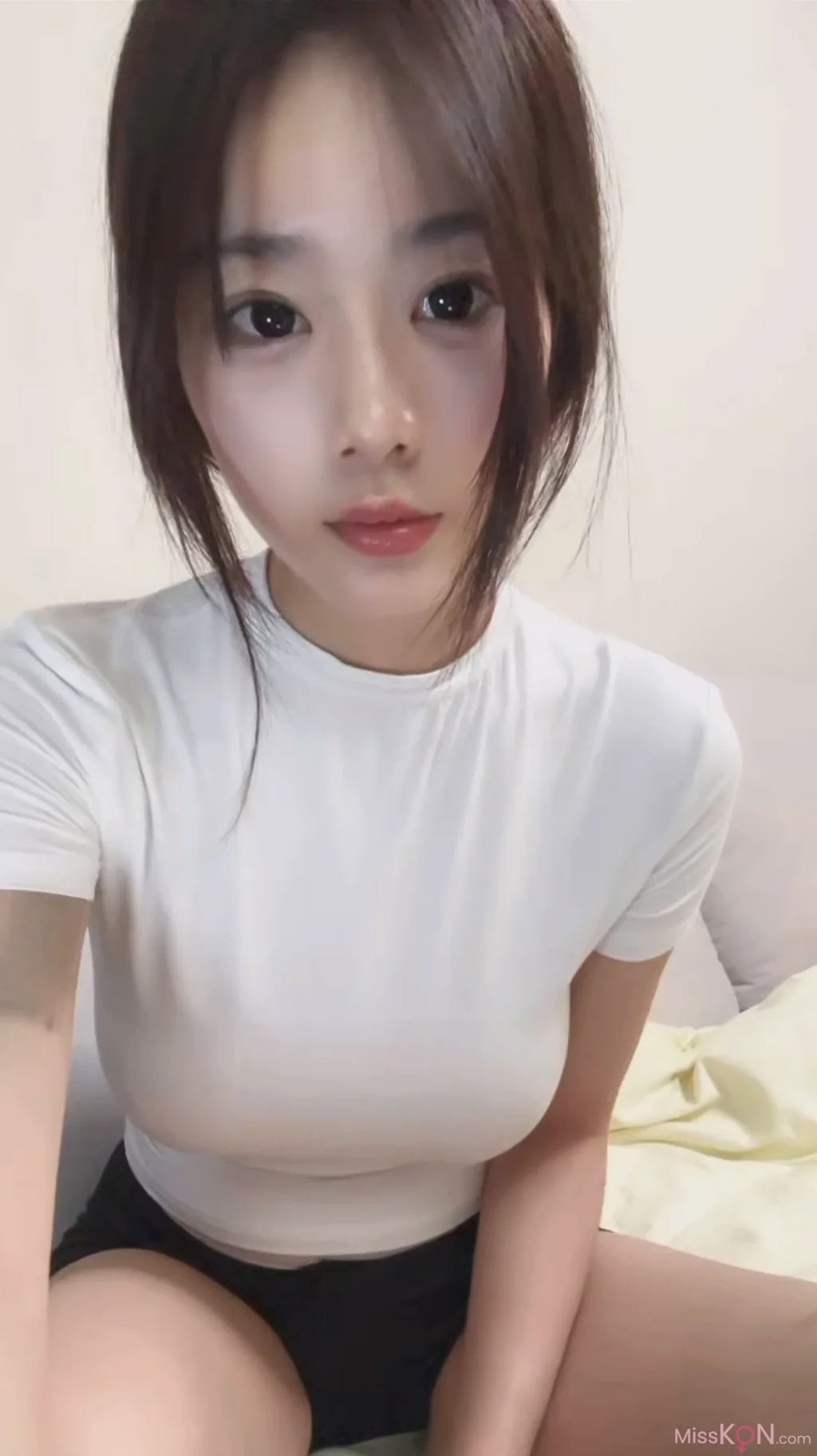 何时困_ 七彩主播 抖音24w粉丝颜值博主