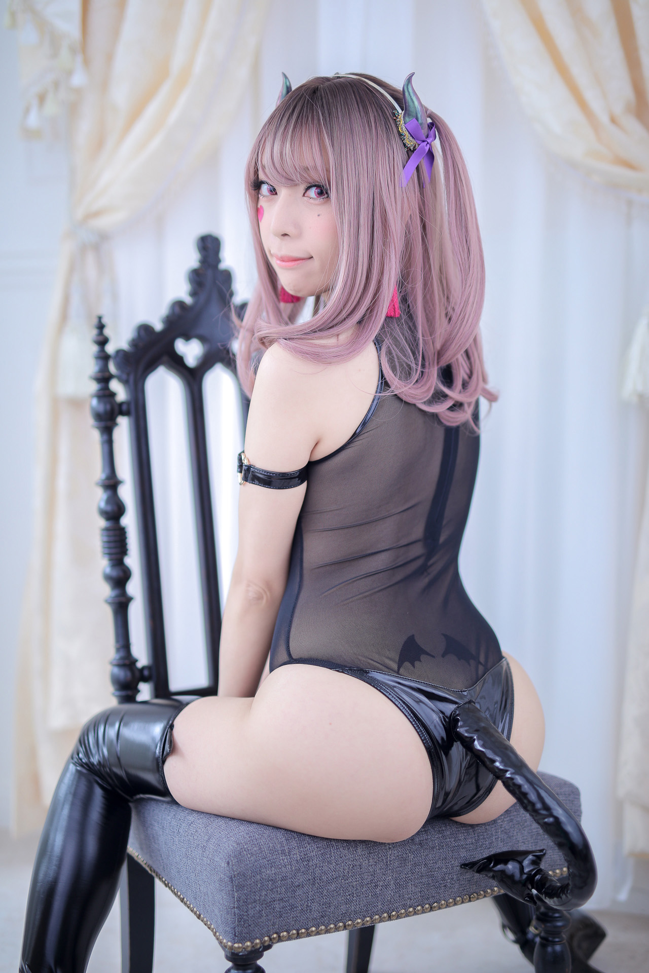 Saki Miyamoto 宮本彩希, 写真集 魅惑の彩希ゅばす Set.02