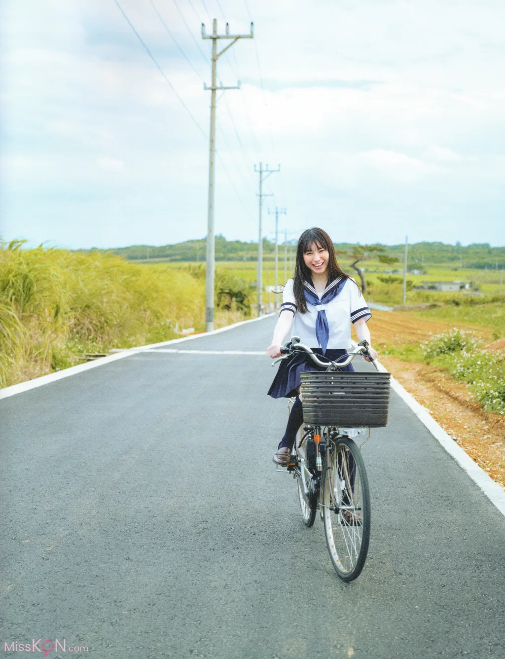 Umeyama Cocona (梅山恋和)_ 1st写真集 恋する人