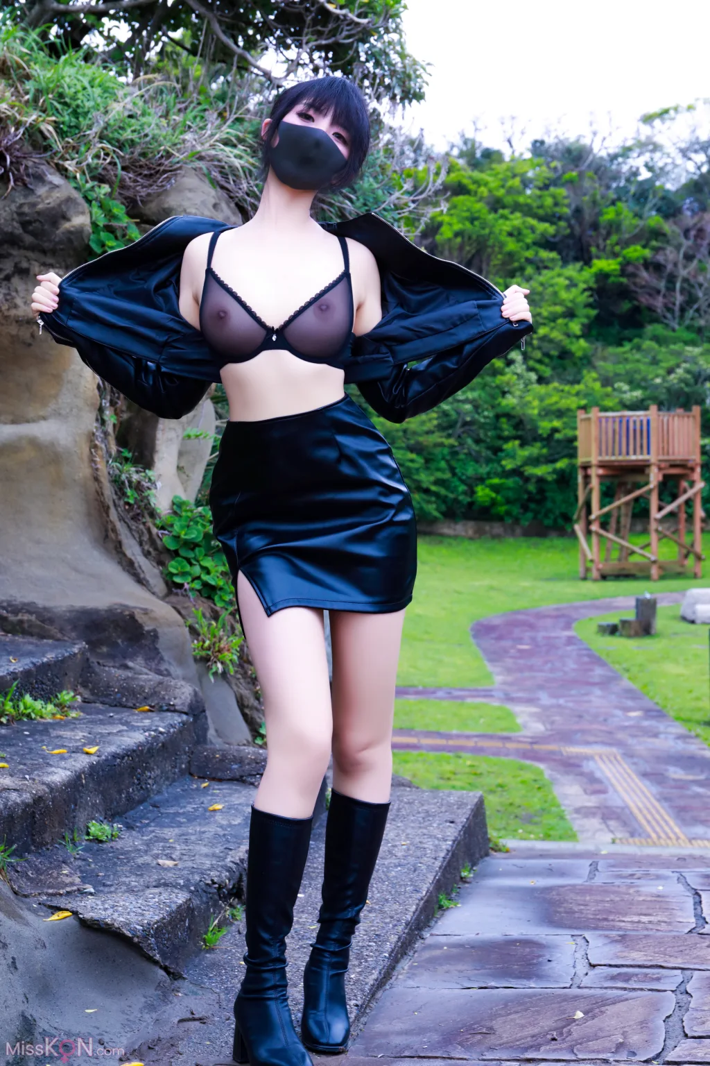 李佳_ 户外皮衣