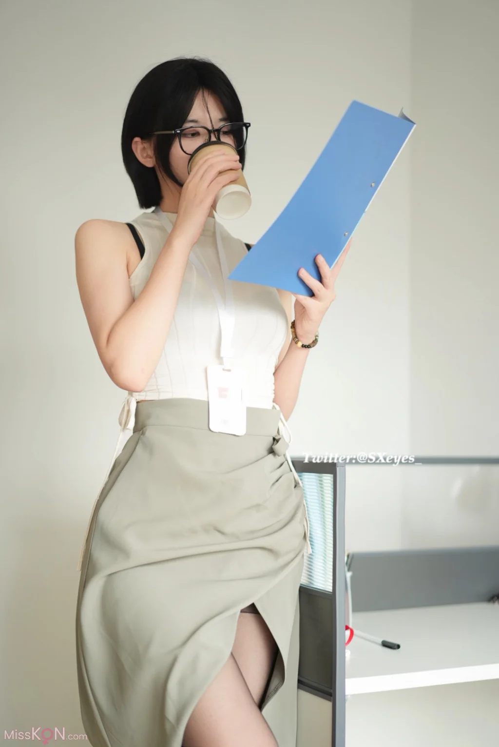 Coser@眼酱大魔王w_ Fantia 2023年12月订阅 15 Coser@眼酱大魔王w_ Fantia 2023年12月订阅