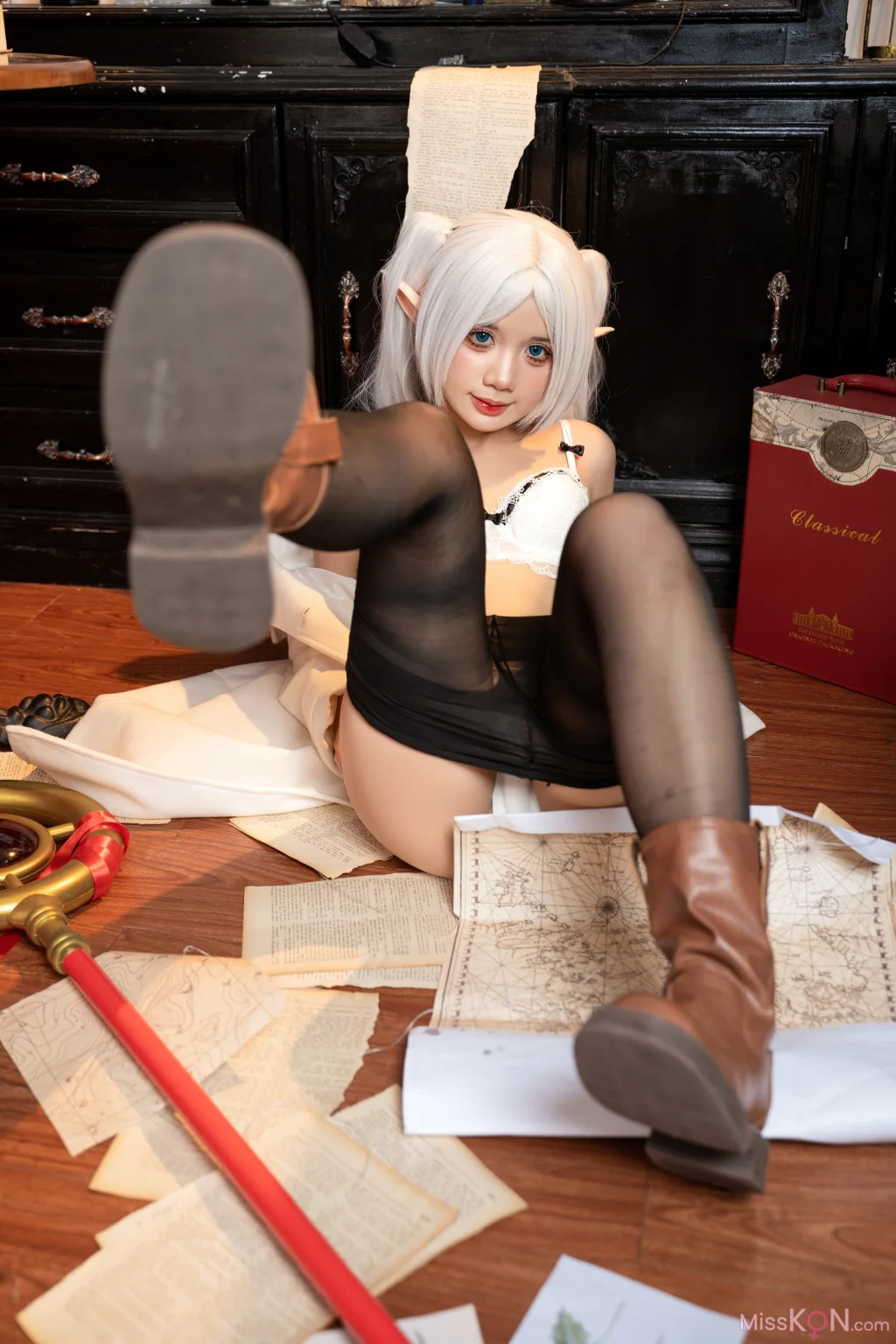 Coser@PoppaChan_ Frieren Winter