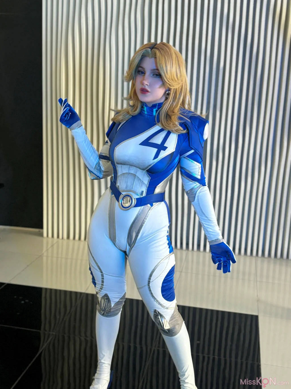 Coser@Ulichan_ Sue Storm Latex Bra