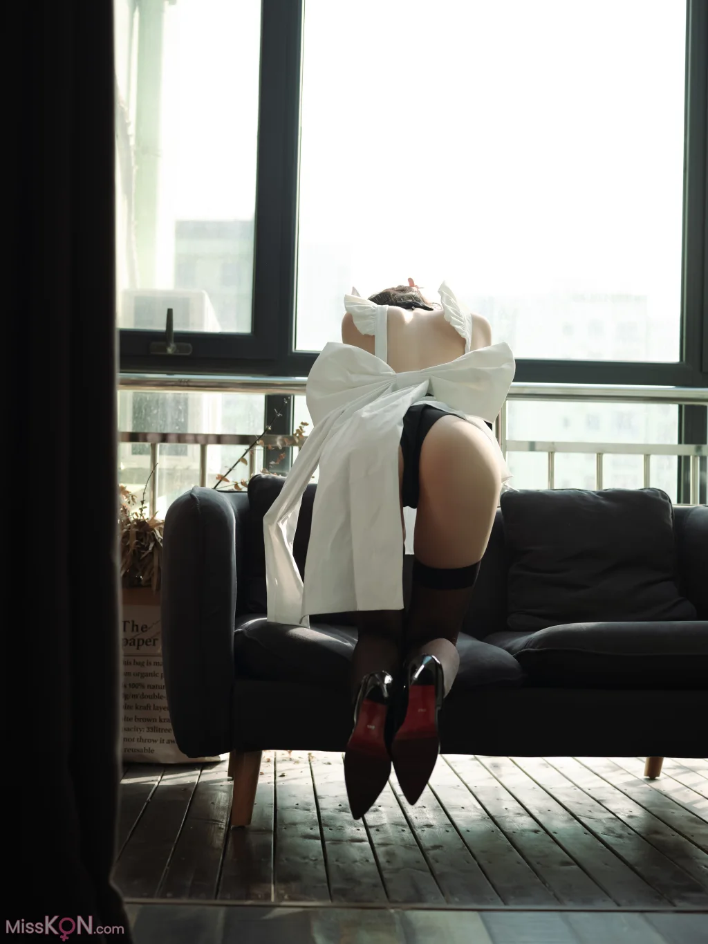Coser@一米八的大梨子_ 吊带袜女仆 12 Coser@一米八的大梨子_ 吊带袜女仆