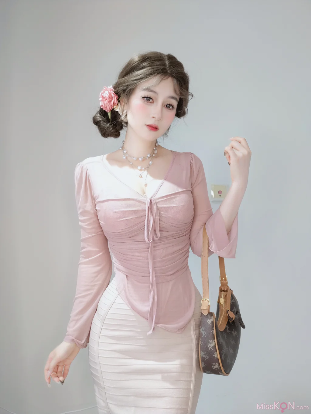 Coser@白银81_ [Fantia] 2024年11月会员合集（16套）