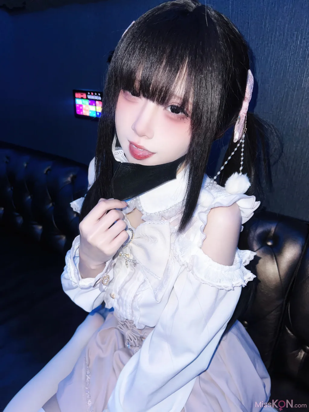 Coser@纸悦Etsu_ko_ 与地雷系女子的ktv约会