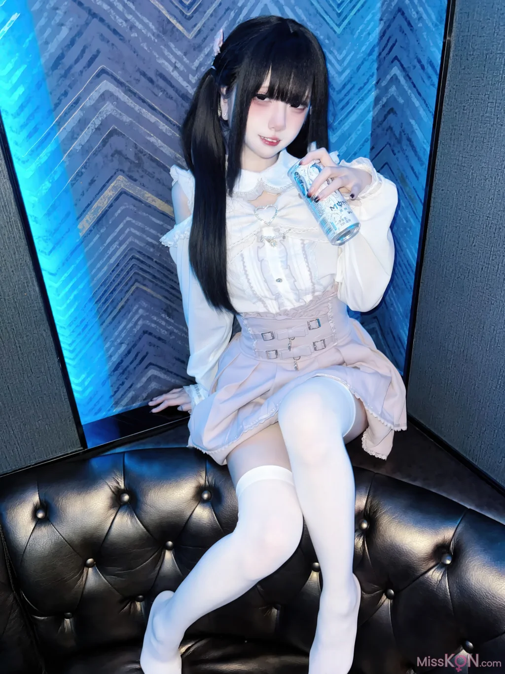 Coser@纸悦Etsu_ko_ 与地雷系女子的ktv约会
