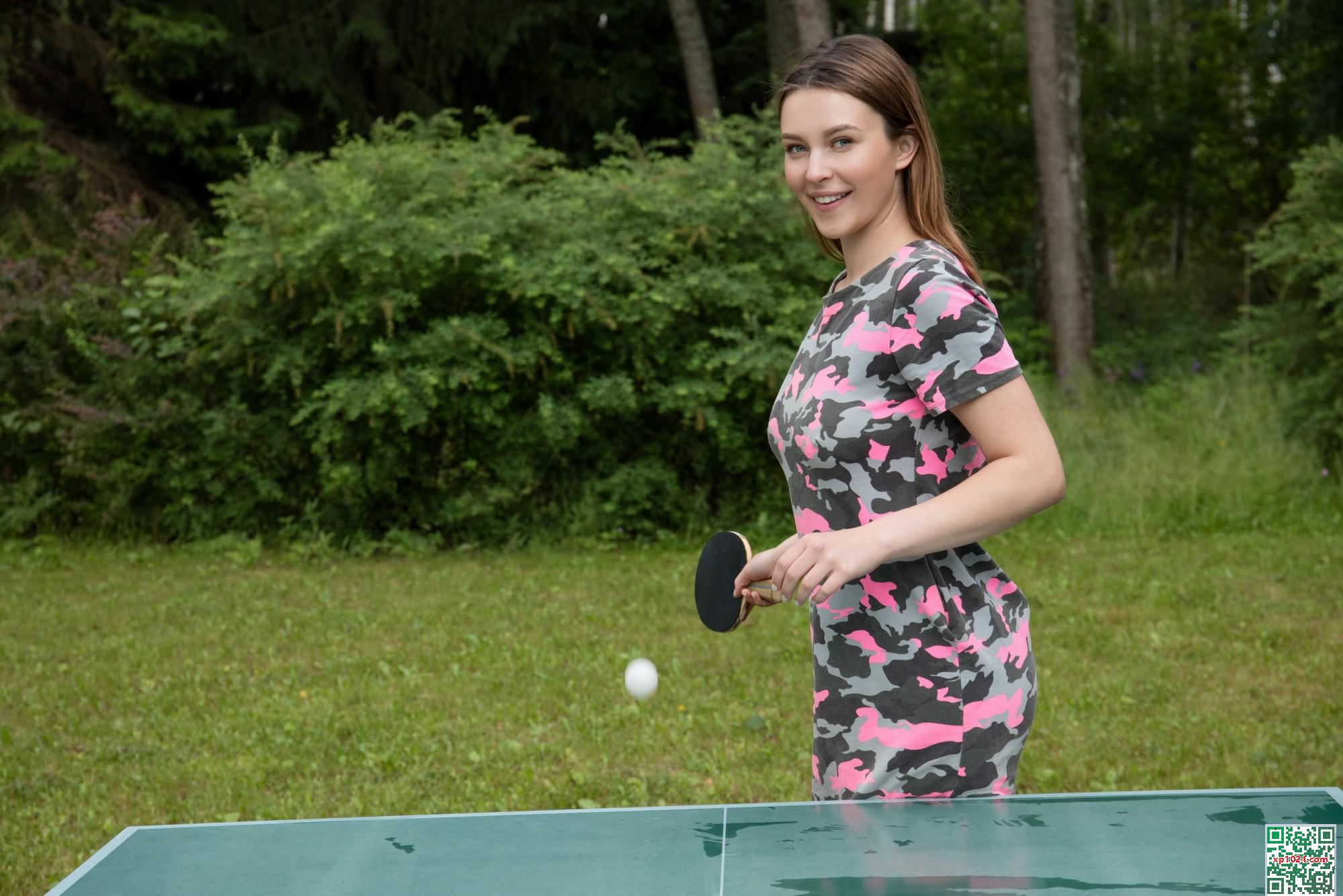 Dominika Jule – Pong Win