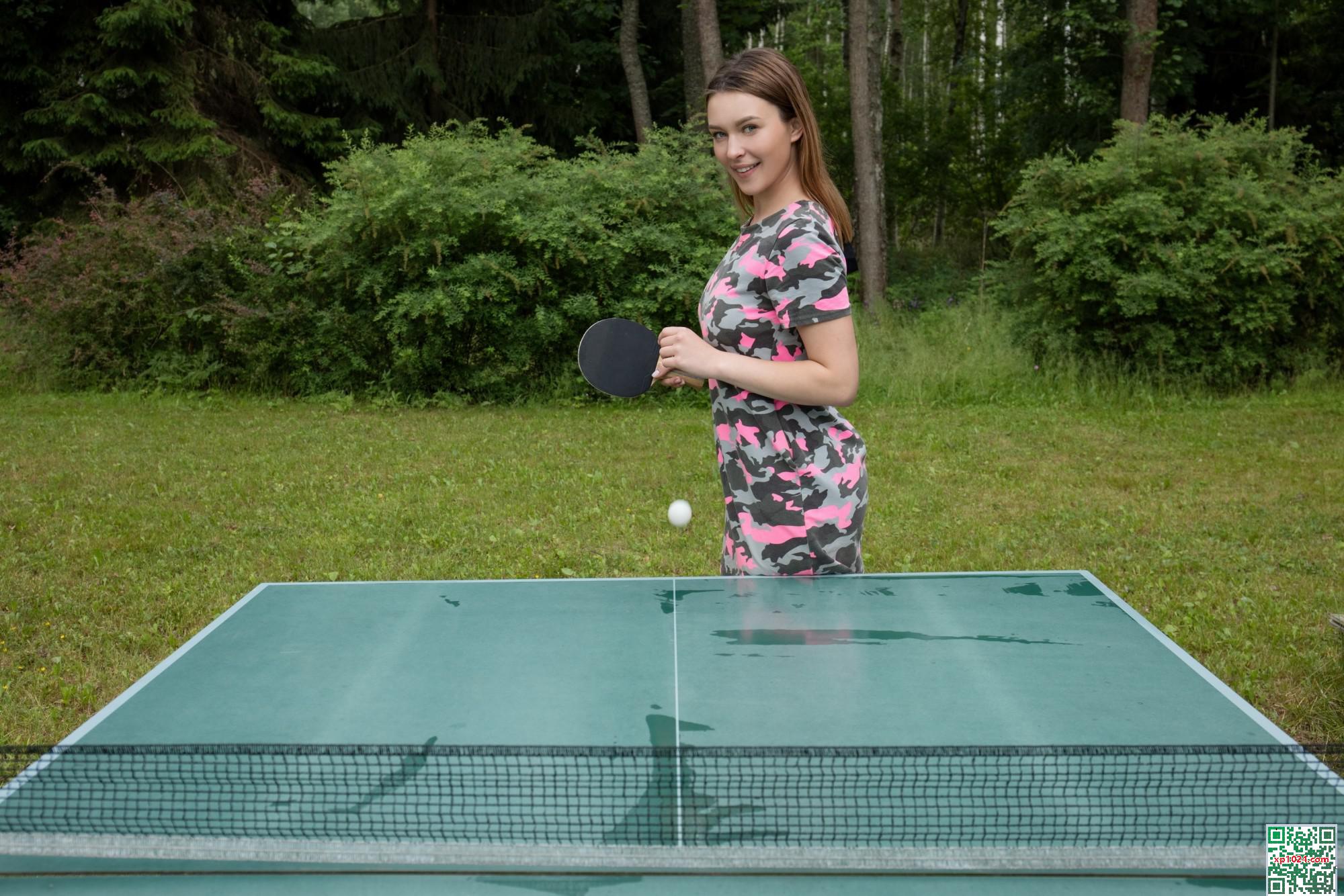 Dominika Jule – Pong Win