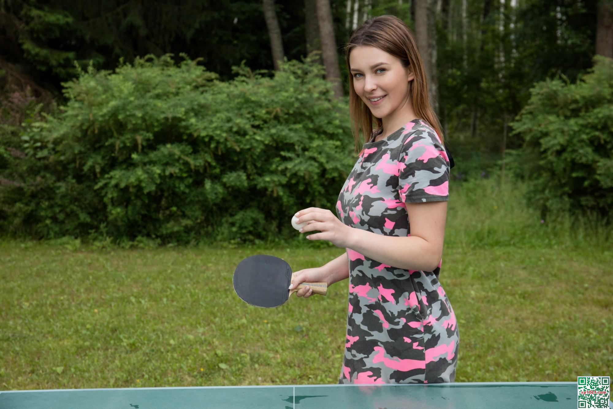 Dominika Jule – Pong Win