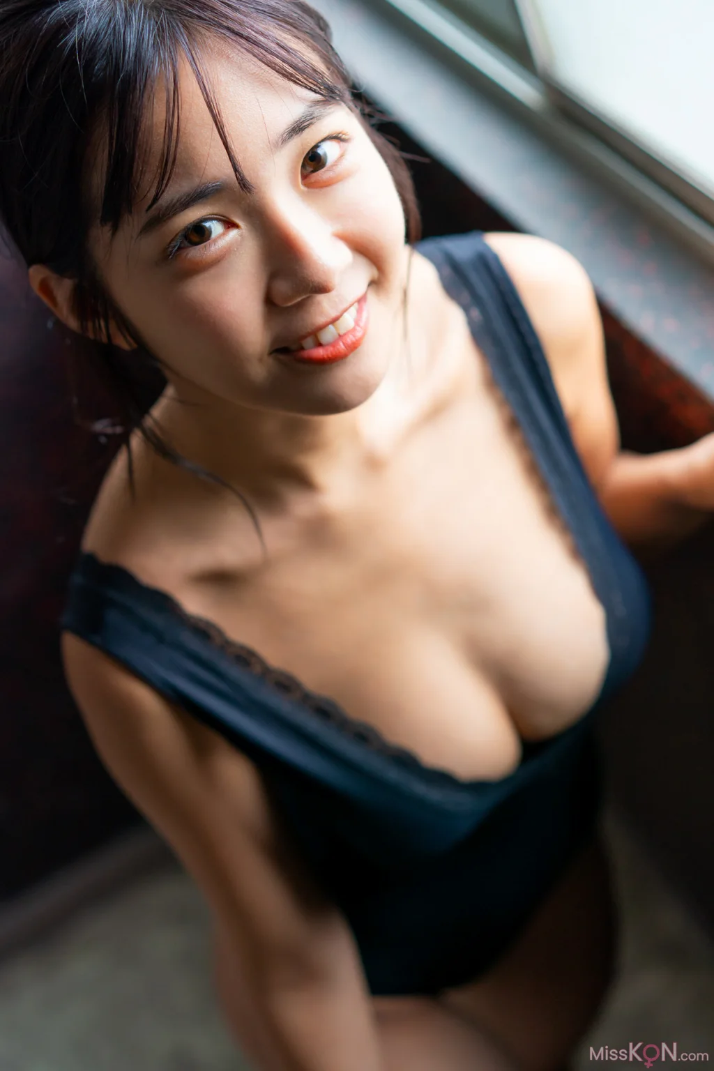 Amau Kisumi (天羽希純)_ FLASHデジタル写真集 銭湯で大はしゃぎ！