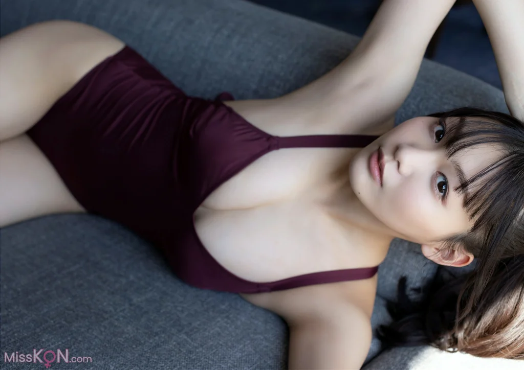 Haruna Yoshizawa (吉澤遥奈)_ BUBKAデジタル写真集 「Pureness」