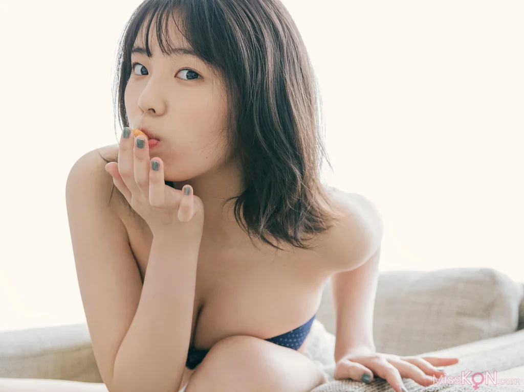 Kikuchi Hina (菊地姫奈)_ Platinum FLASHデジタル写真集 「虚構に恋するプリンセス」