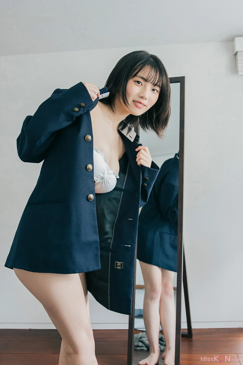 Kikuchi Hina (菊地姫奈)_ Platinum FLASHデジタル写真集 「虚構に恋するプリンセス」
