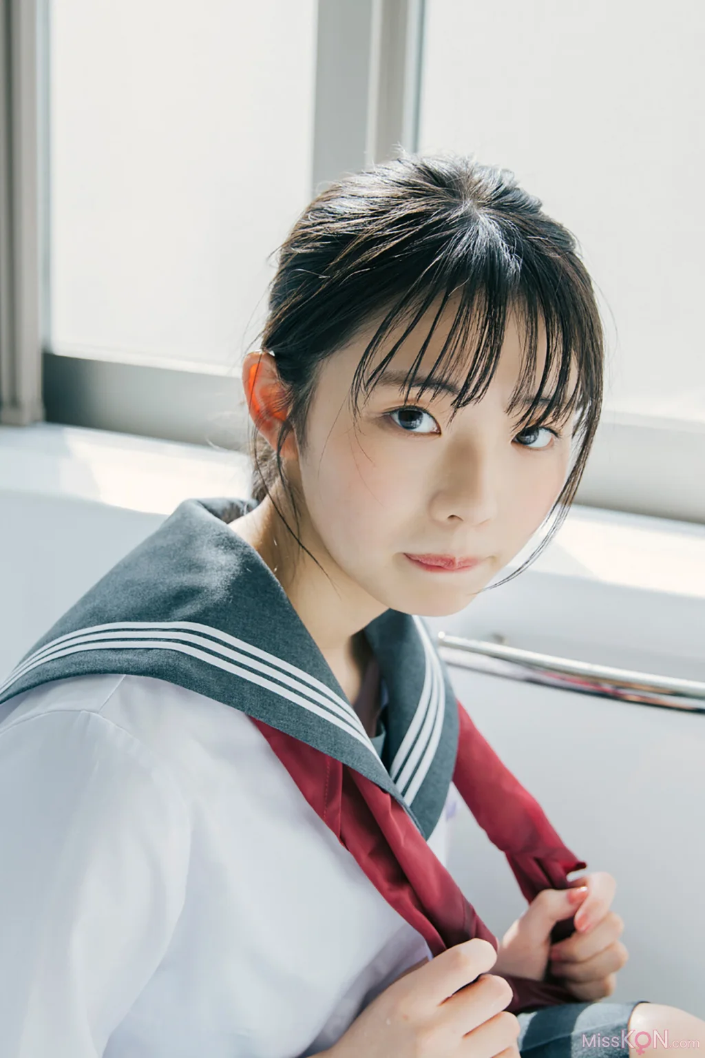 Kikuchi Hina (菊地姫奈)_ Platinum FLASHデジタル写真集 「虚構に恋するプリンセス」