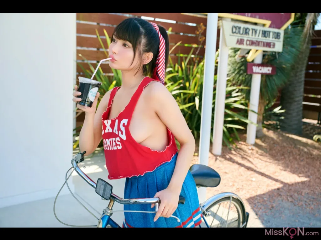 Nitori Sayaka (似鳥沙也加)_ FRIDAY GOLD A to Z Vol.21+22