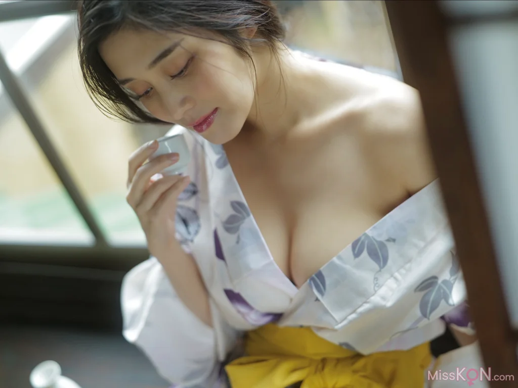 Rin Takahashi (高橋凛)_ FLASHデジタル写真集 酔いたい気分なの