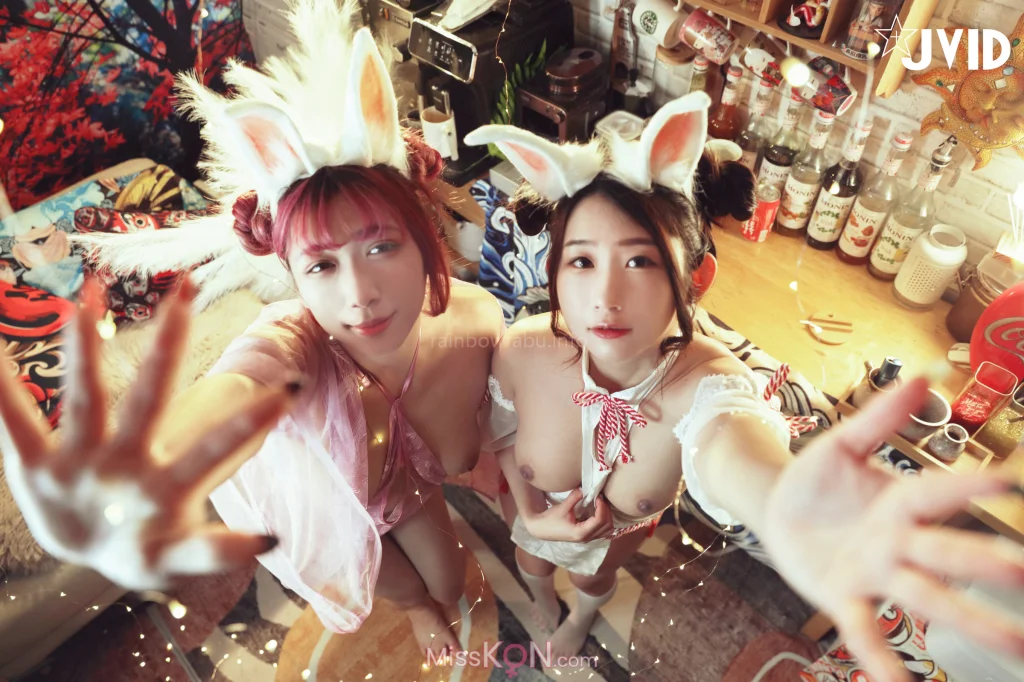 [JVID] 肉包Mini & 吳紫欣_ 體液兔X淫水兔~色液融合~!!