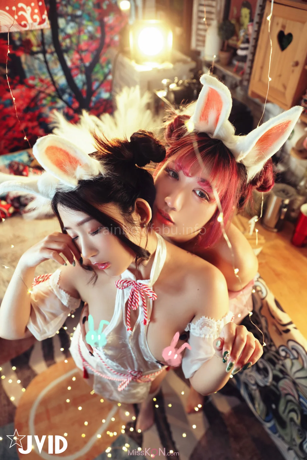 [JVID] 肉包Mini & 吳紫欣_ 體液兔X淫水兔~色液融合~!!