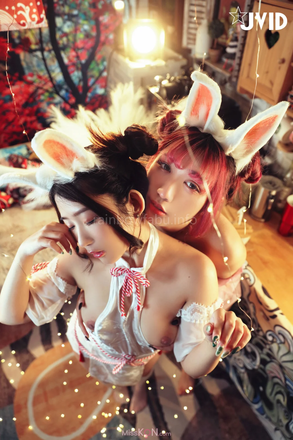 [JVID] 肉包Mini & 吳紫欣_ 體液兔X淫水兔~色液融合~!!