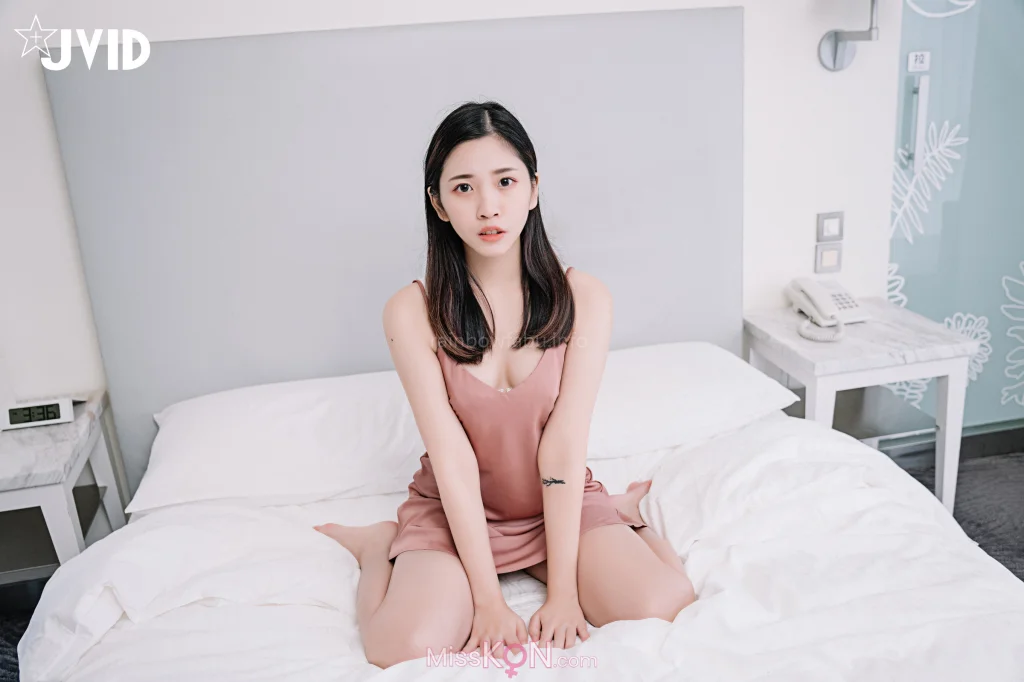 [JVID] 茶理 & 妙妙_ 美乳姐妹之因為太缺錢!親姐誘逼女大生妹妹開啟18禁直播!!