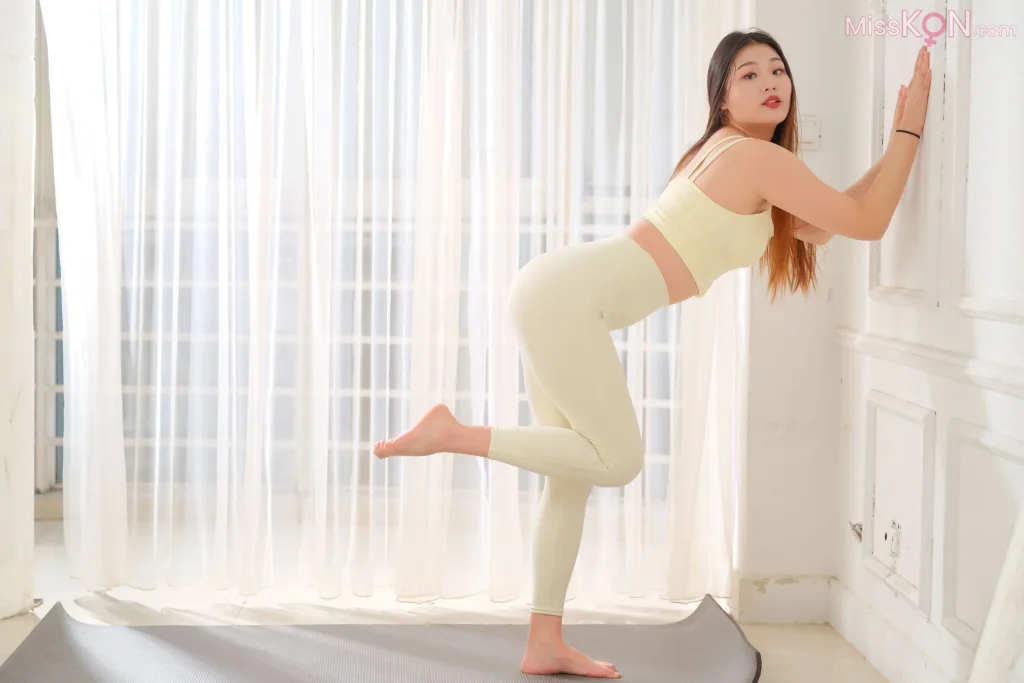 [Private Photoshoot] 皇甫夏霖_ 天花板级丰满女神 全尺度 一字马极品御姐
