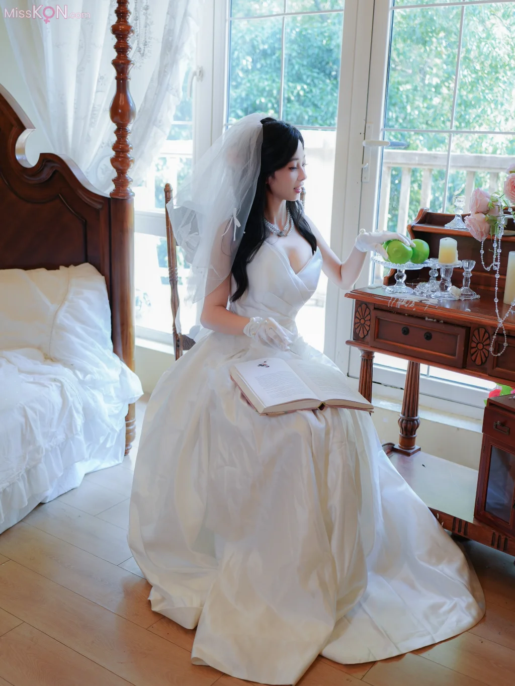 [XR Uncensored] 朱朱molly_ R18 秀人网模特 新人首秀 洁白婚纱