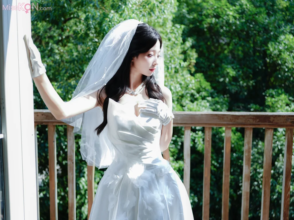 [XR Uncensored] 朱朱molly_ R18 秀人网模特 新人首秀 洁白婚纱