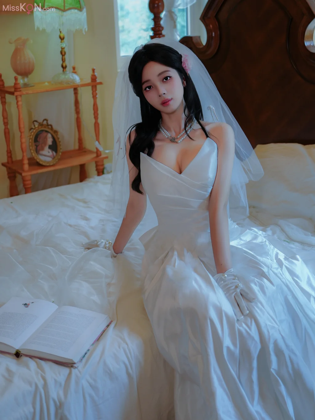 [XR Uncensored] 朱朱molly_ R18 秀人网模特 新人首秀 洁白婚纱
