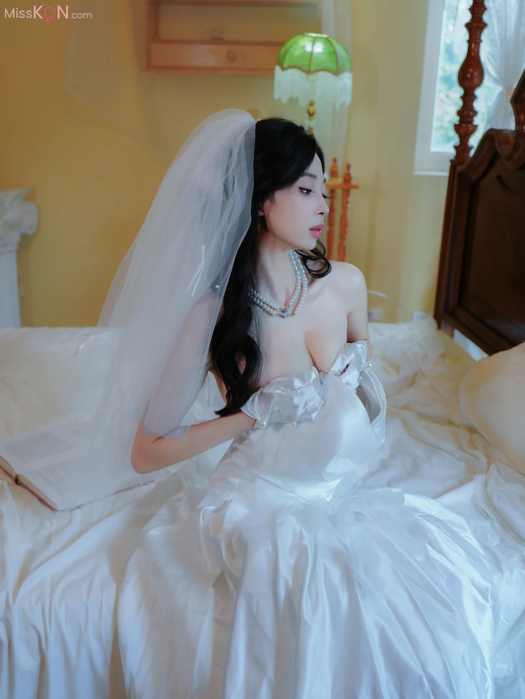 [XR Uncensored] 朱朱molly_ R18 秀人网模特 新人首秀 洁白婚纱