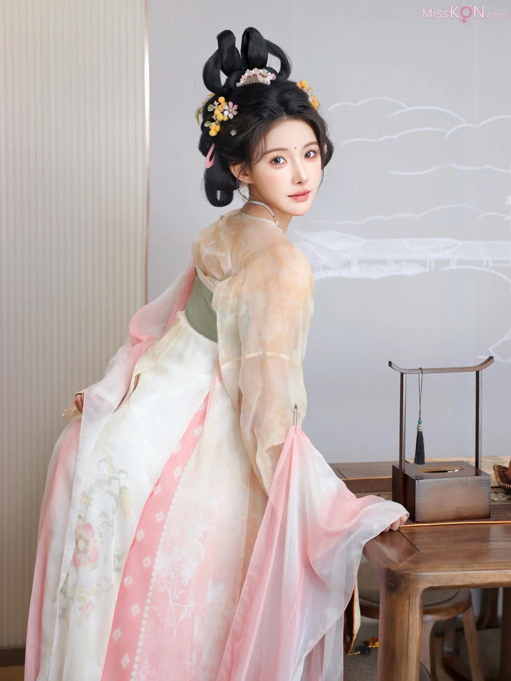 [XR Uncensored] 梨霜儿_ R18 秀人网模特 梦回大唐