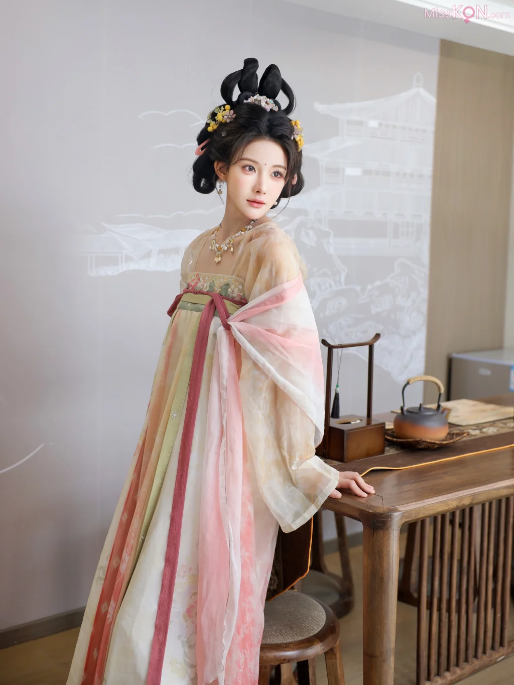 [XR Uncensored] 梨霜儿_ R18 秀人网模特 梦回大唐