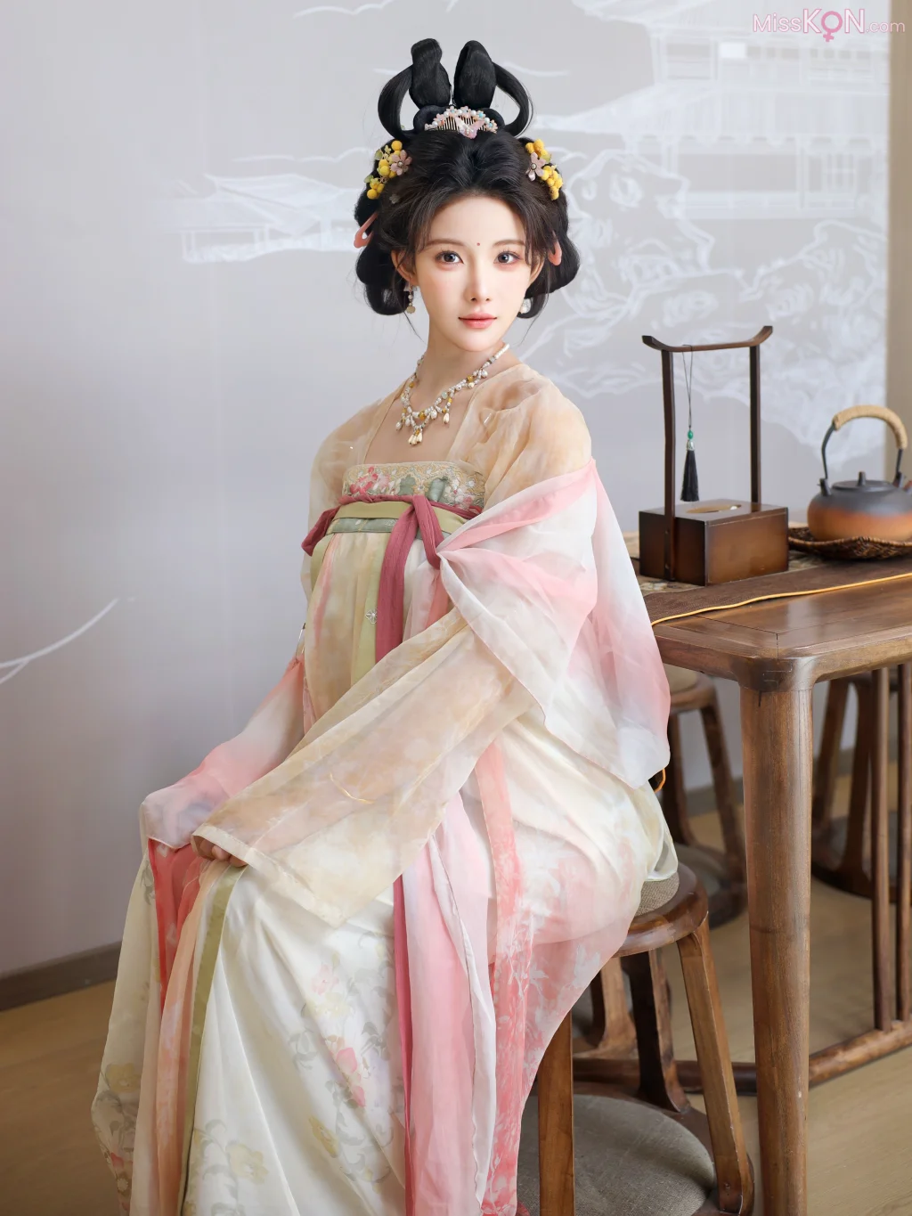 [XR Uncensored] 梨霜儿_ R18 秀人网模特 梦回大唐